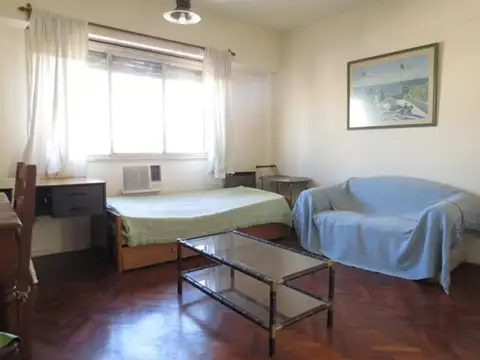 Av Gral Juan M De Pueyrredon 1100