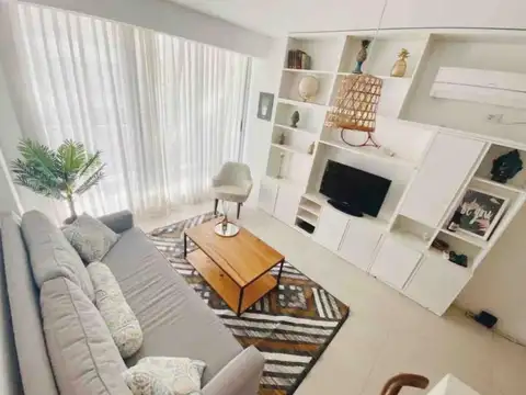 Venta Departamento 2 Ambientes en Las Cañitas Al Frente