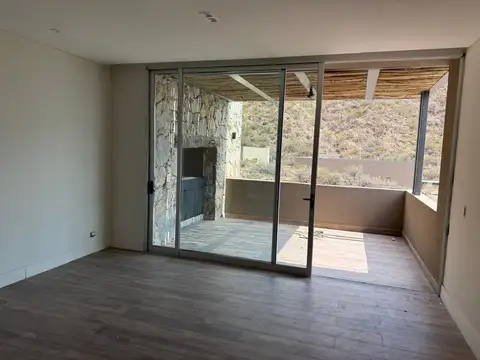 Departamento en Venta en Cerro Angostura, USD 250.000