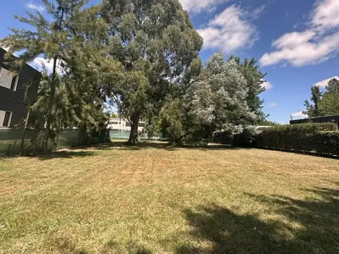 Terreno en venta - 1.260mts2 - Club Miralagos