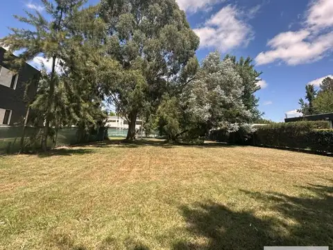 Terreno en venta - 1.260mts2 - Club Miralagos