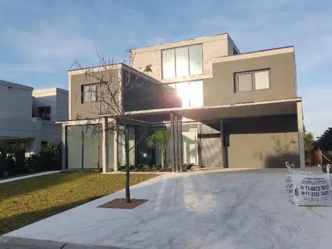 Casa venta permuta Virazon Nordelta 5 dormitorios 3 plantas Play galería pileta hogar parrilla