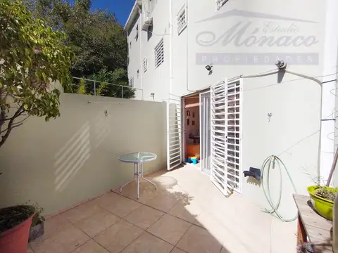 Depto Tipo Casa en Alquiler de 2 dormitorios