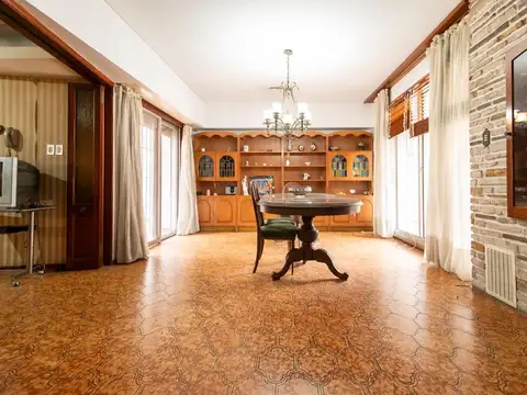 Casa en Venta en Quilmes, USD 320.000