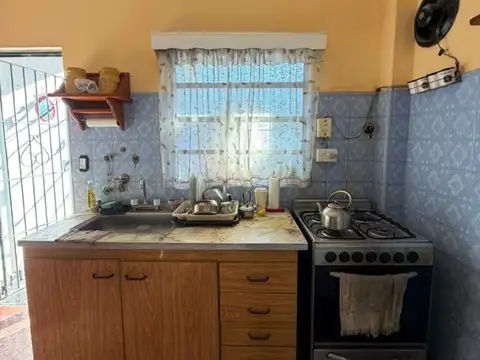 Casa 3 ambientes con 2 baños