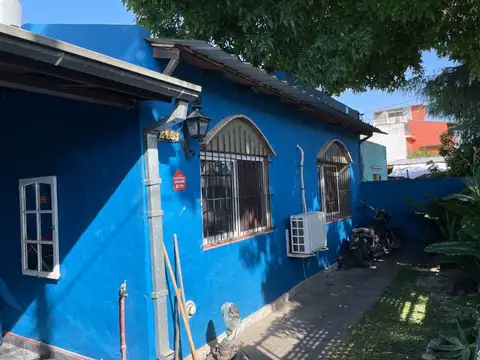 CASA 4 AMB EN TORCUATO C/ PILETA GALERIA Y QUINCHO