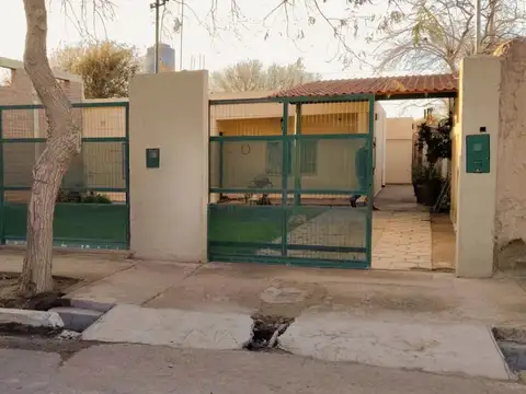 CASA MAS DEPARTAMENTO Y SALON COMERCIAL A TERMINAR