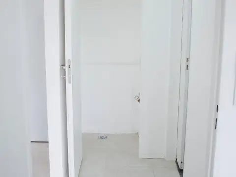 Departamento en Alquiler en Zarate, $ 650.000