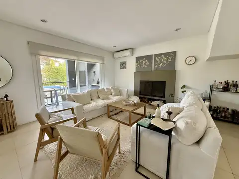 Excelente casa en Barbarita, lote interno
