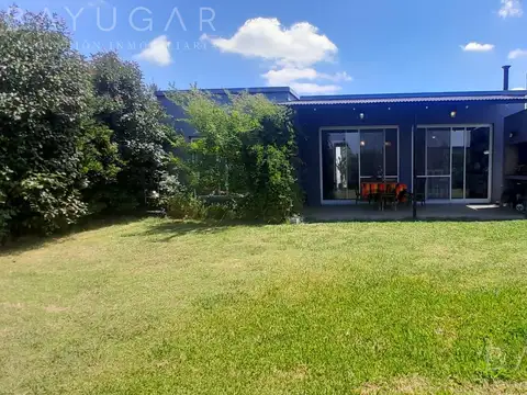 Venta Casa - Barrio San Eduardo - Pilar del Este