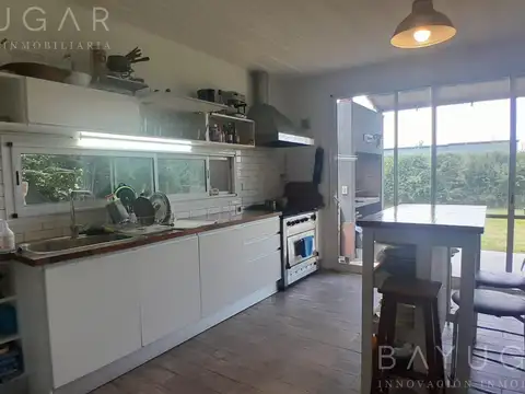 Casa 4 ambientes con 3 baños