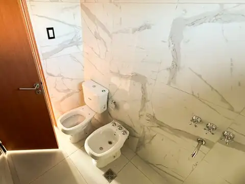 Se vende depto. duplex en V. Tuerto