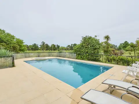 Casa 6 ambientes con 5 baños