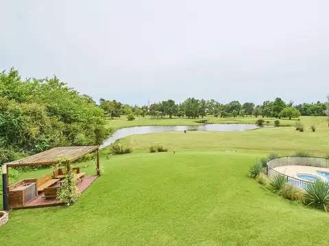 Av Santa Maria de las Conchas al 4002 Club de Campo Hacoaj