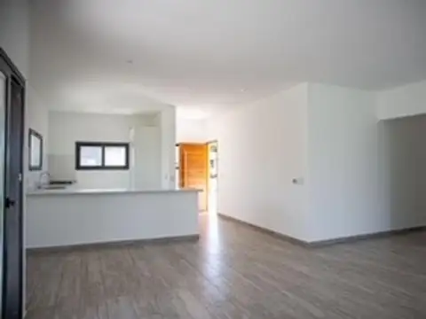 Casa en Venta en Pilar del Este - San Ramiro, USD 193.000