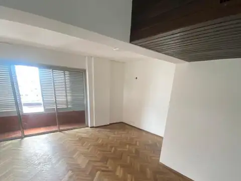 ALQUILER - Departamento 3 dormitorios y cochera