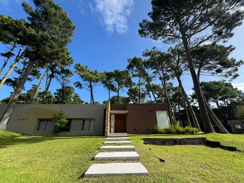 Casa en Venta en Pinamar, USD 295.000
