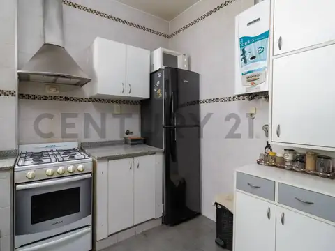 Agüero 700, Piso 4