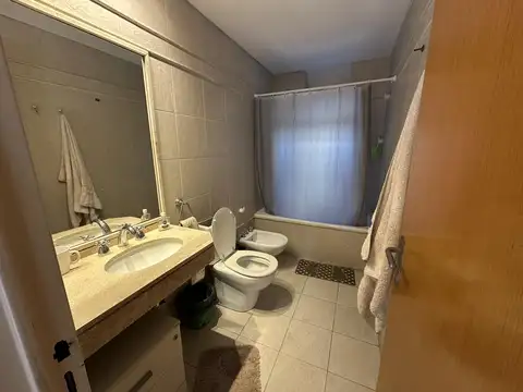 Departamento en Alquiler con 1 cocheras
