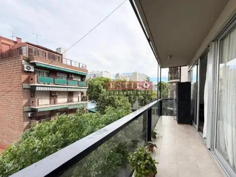 BONPLAND 2200, VENTA DEPARTAMENTO DE TRES AMBIENTES CON COCHERA