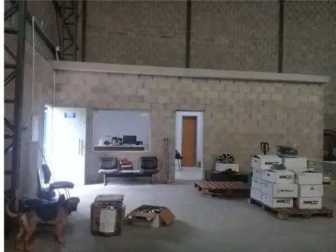 Galpon en Alquiler 30  mts Fondo
