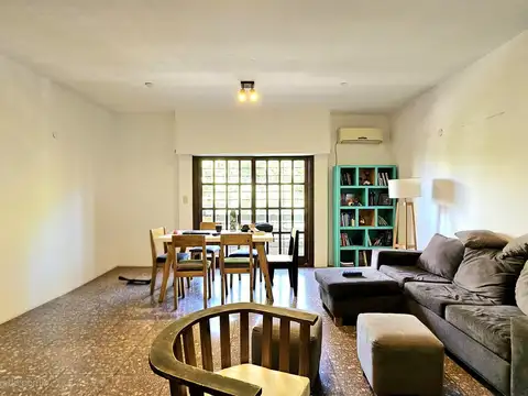 Casa con posibilidad de división, viviendas   local   galpón