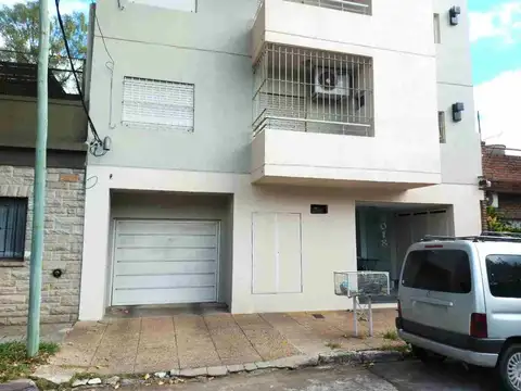 VENTA COCHERA EN EDIFICIO EN SANTOS LUGARES