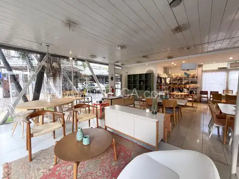 Local comercial Paraguay y Córdoba - a metros de la Peatonal Córdoba