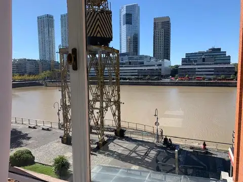Oficina en Puerto Madero con vista al Dique y Ciudad 
