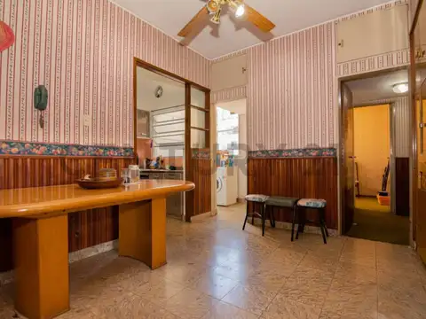 San Luis 1700, Piso 4