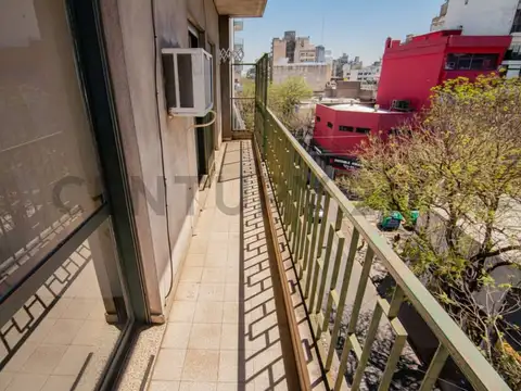 Venta departamento de 3 dormitorios con balcón corrido al frente | Centro, Rosario