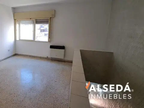 Depto Tipo Casa 2 ambientes con 1 baño