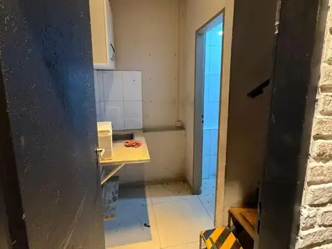 Local Comercial sobre Avenida Arieta. Excelente Ubicacion