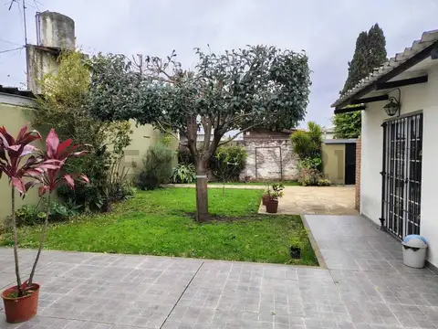 Venta Casa 5 ambientes San Justo Lote Propio Jardín Patio