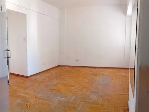 Av Independencia , Piso 6
