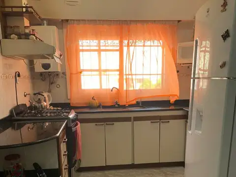 Depto Tipo Casa en Venta en Lomas Del Mirador, USD 100.000