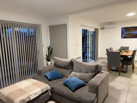 Depto Tipo Casa en Venta en Maipu, USD 120.000