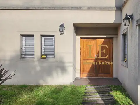 Casa en Venta en Garin, USD 220.000