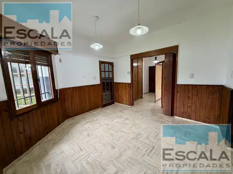 Casa en Alquiler con 1 cochera