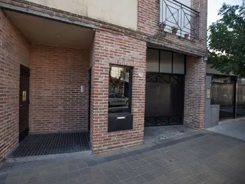 VENTA DE COCHERA EN PB EN EXCELENTE UBICACIÖN 