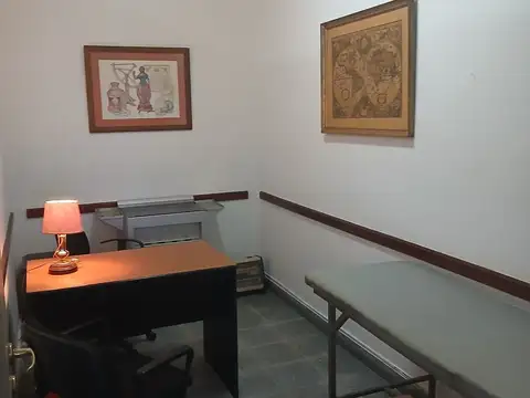 Consultorio por módulos en Martínez Calle Hipólito Yrigoyen 100