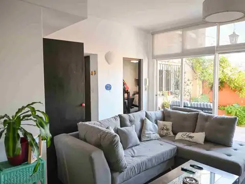 CASA EN PH 4AMB EN VENTA CON PATIO Y TERRAZA