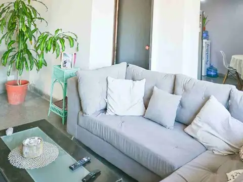 CASA EN PH 4AMB EN VENTA CON PATIO Y TERRAZA