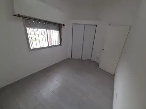 Depto Tipo Casa en Alquiler de 1 dormitorio