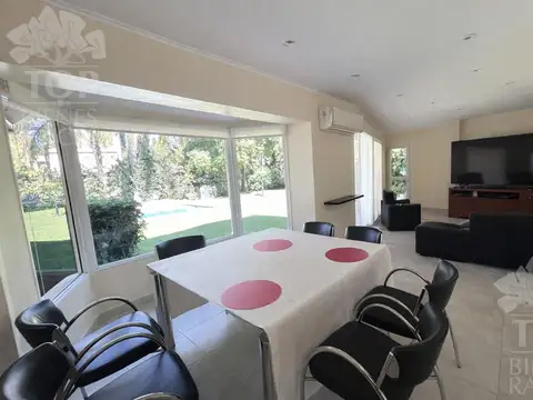 Casa 2 plantas Club Privado Loma Verde