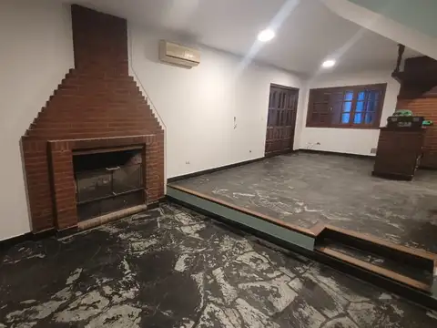 Casa 4 ambientes con 3 baños