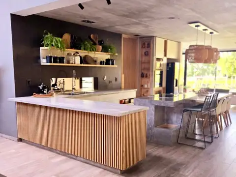 ALQUILER CASA AMOBLADA BARRIO LA ZAGALA