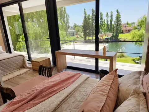 Casa en Alquiler en Neuquen, USD 6.000