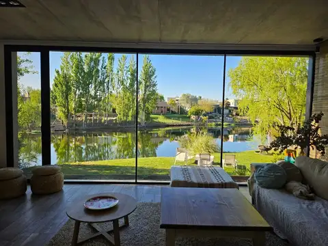 Casa en Alquiler de 3 dormitorios