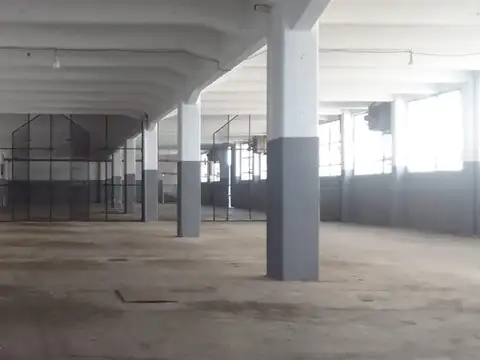 Alquiler Galpón Nave industrial 980m2 Quilmes